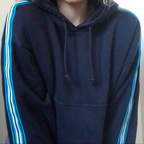 TNA Cropped Hoodie - Picture 4 of 5